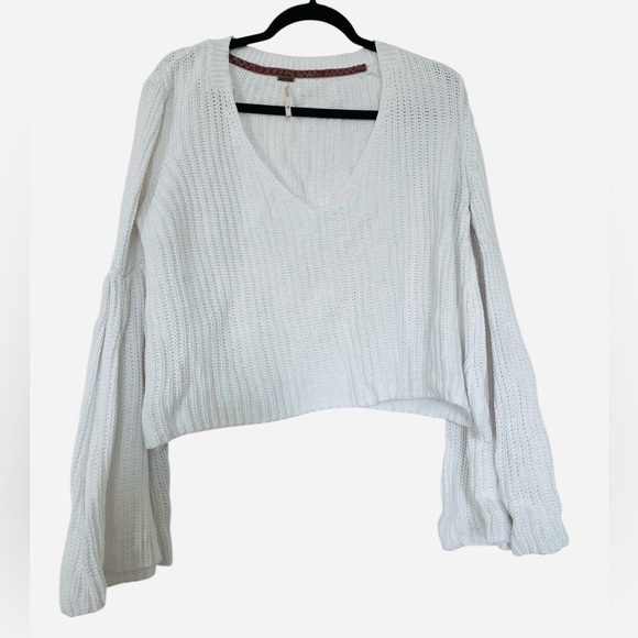 Free People Sweaters - Free people v-neck sweater knit woman’s XS